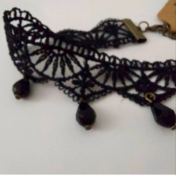 Elegant Black Lace Retro Choker Collar Necklace NWT - Picture 5 of 7